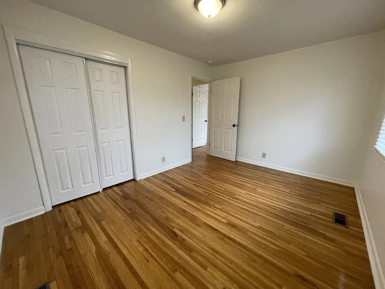 102 Crosby Dr — Photo 21