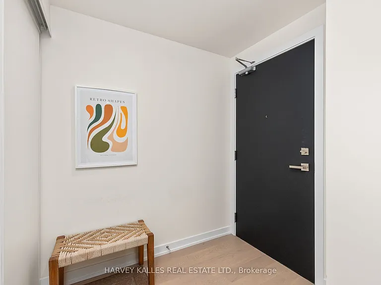 840 Saint Clair Ave W #803 — Photo 2