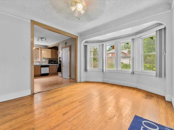 16219 Inverness St, Detroit, MI 48221