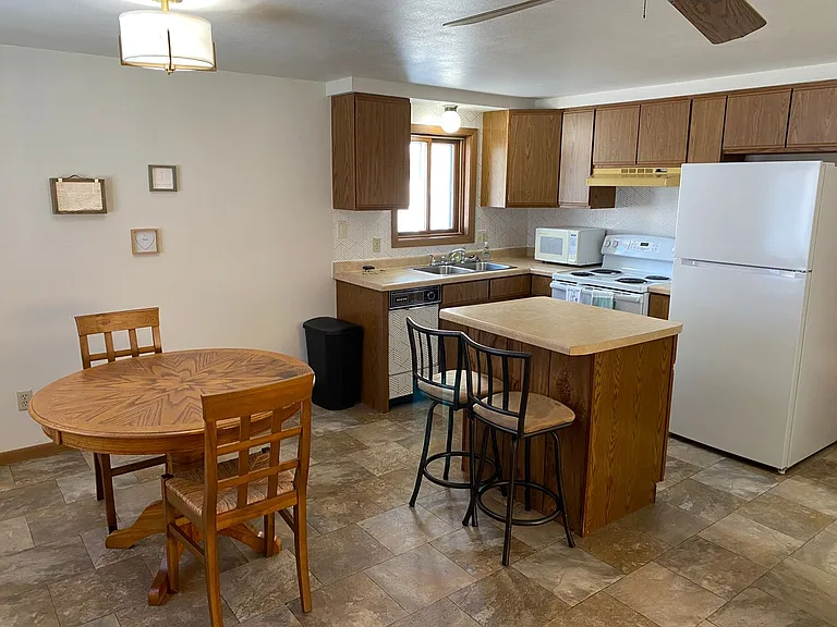 307 S Vine Ave — Photo 49