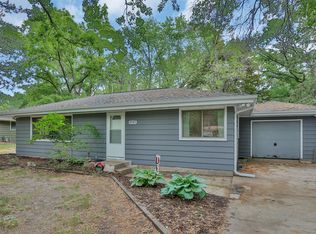 8045 Sunnyside Rd, Mounds View, MN 55112