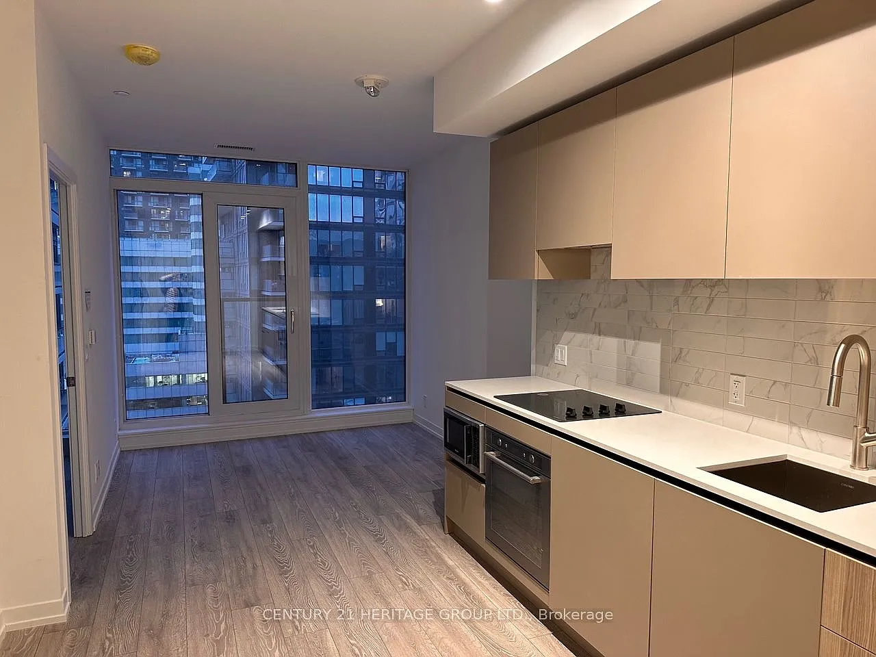 1 bed, $2,400 — Photo 2
