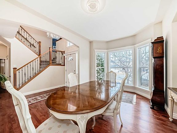 4th image of 68 Strathlea Close SW