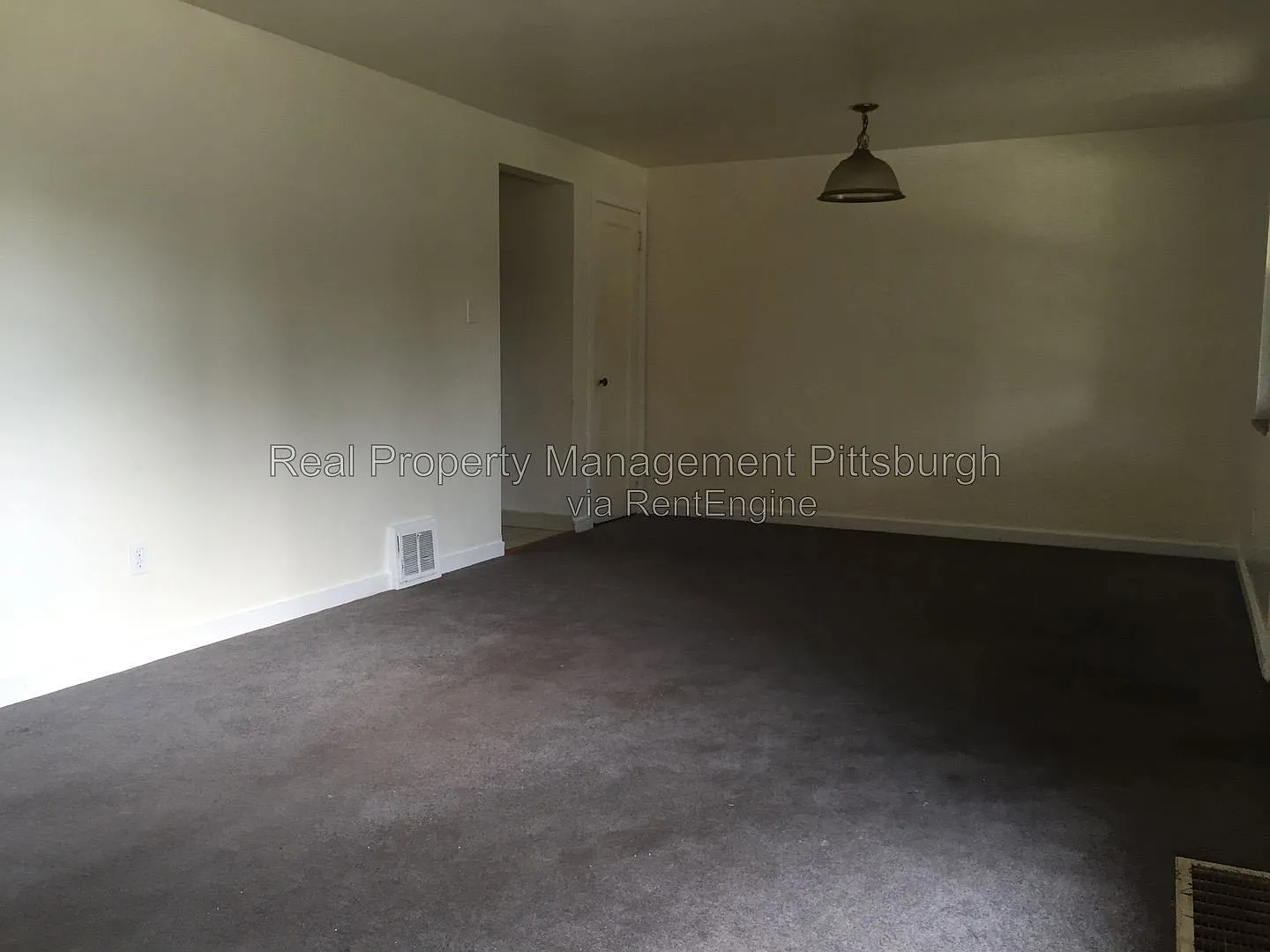 3 bed, 2.0 bath, 1084 sqft, $1,295 — Photo 2