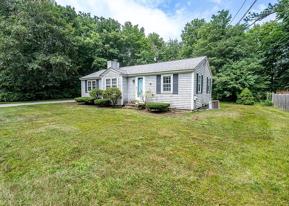 1st image of 16 Lakeside Dr