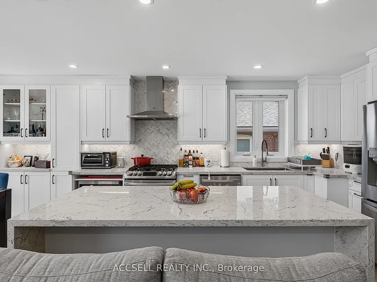 10 Sylla Ave — Photo 8