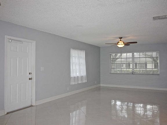 4th image of 10157 44th Ave S