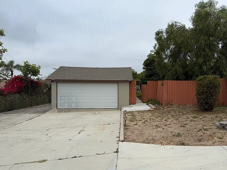 685 Anacapa Dr — Photo 8