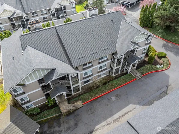 11305 NE 128th St C103, Kirkland, WA 98034