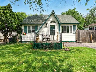 1471 James St, Burton, MI, 48529