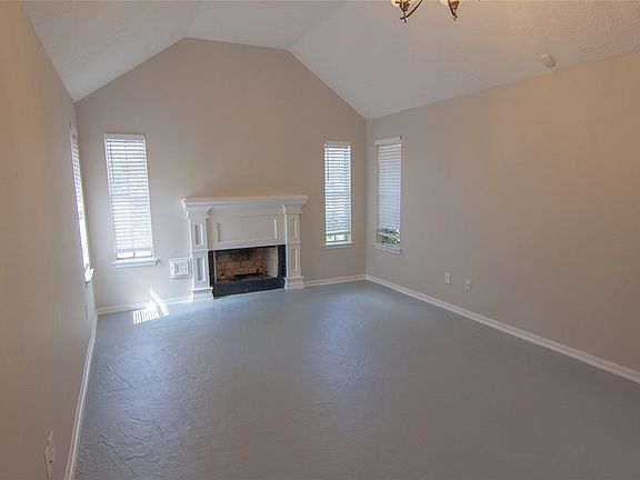 4th image of 5227 Aberton Ln