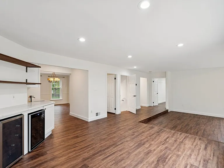1291 Mason Mill Ct — Photo 14