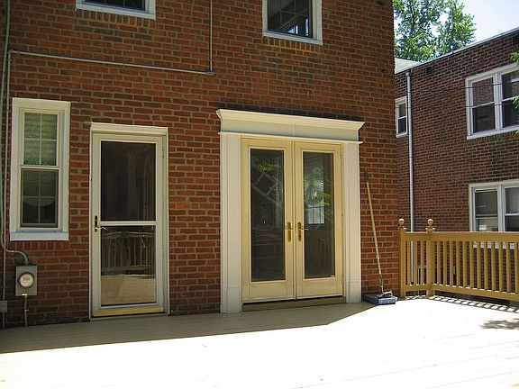 2nd image of 254 White Ave