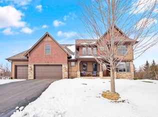 11515 Armstrong Ct, Inver Grove Heights, MN 55077