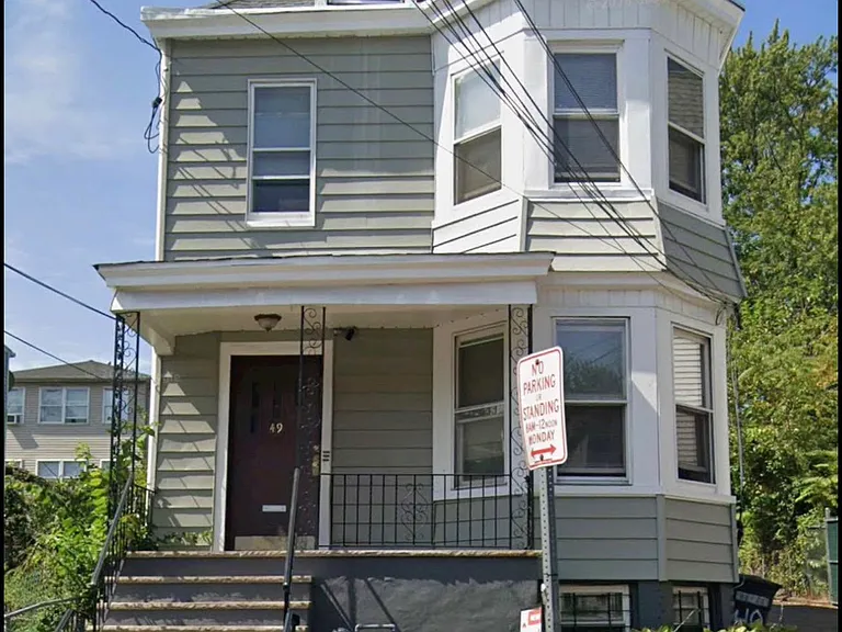 49 Columbia Ave — Photo 10