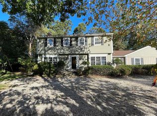 9 Campus Dr, East Setauket, NY 11733