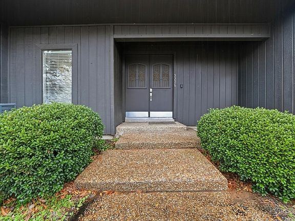 2nd image of 3226 Poe Dr