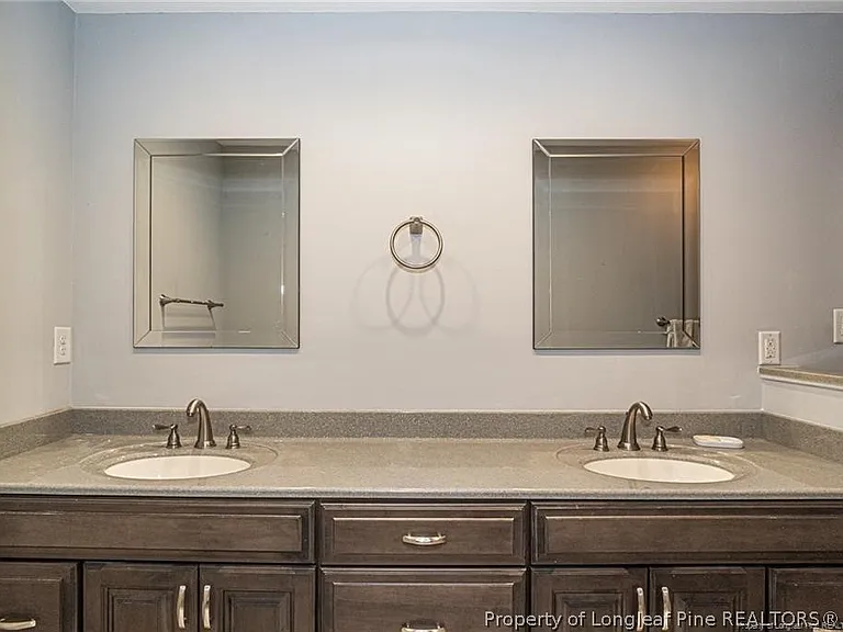 6821 Thames Dr — Photo 27