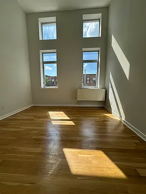 Rented by Oxford Property Group | media 10