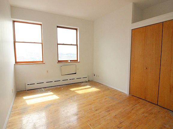 5th image of 673 Meeker Ave APT 3B