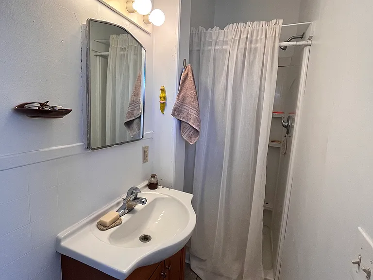 45 Grant St #2 — Photo 10