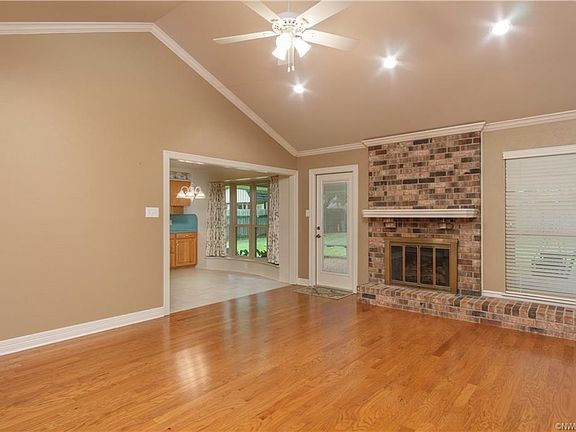 3rd image of 7632 Tampa Way