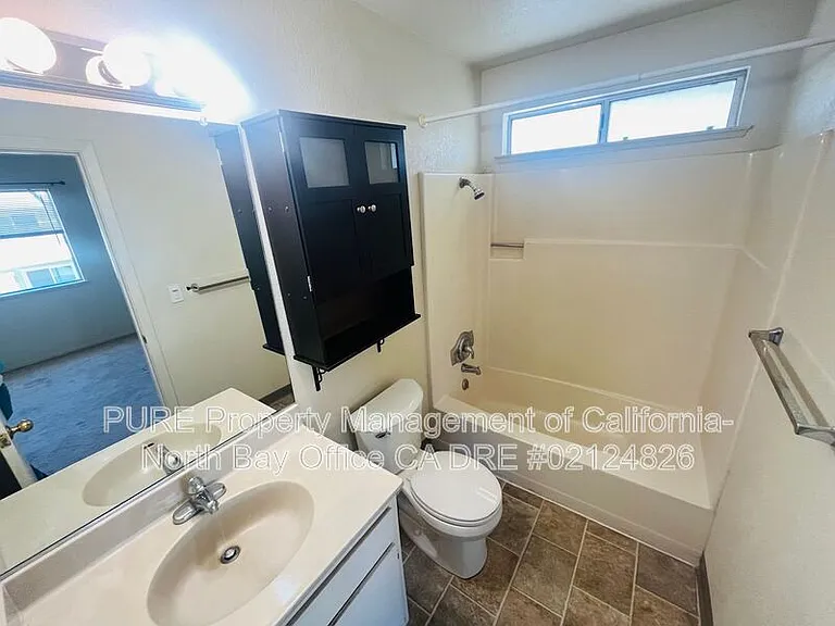 214 Main Cir — Photo 8