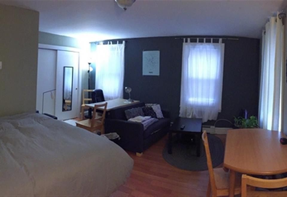 2nd image of 400 Franklin St #1A