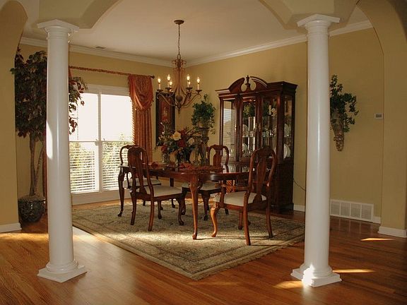 3rd image of 1574 E Indian Wells Dr
