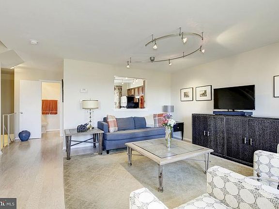 3rd image of 11120 Cedarwood Dr #198