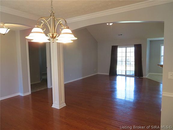 3rd image of 2014 Sterling Oaks Dr