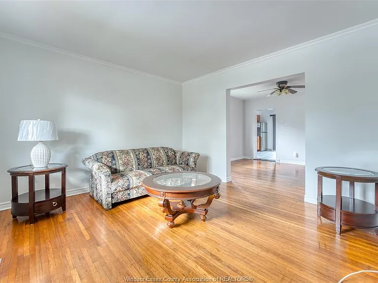 2226 Mercer St — Photo 6
