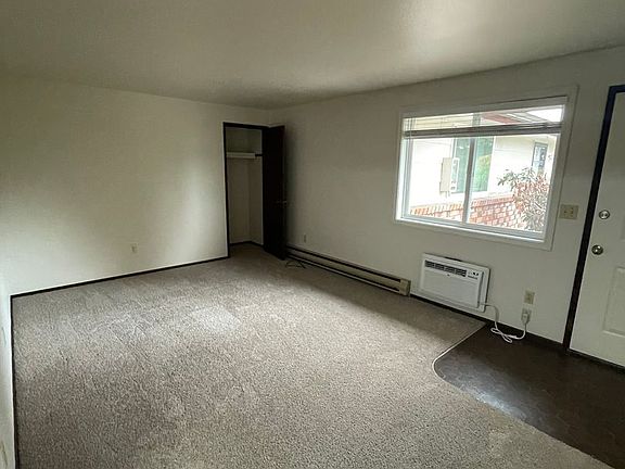 3rd image of 4304 N Crown Ave APT 3