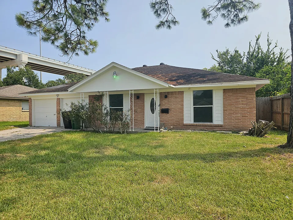 11207 Sageland Dr