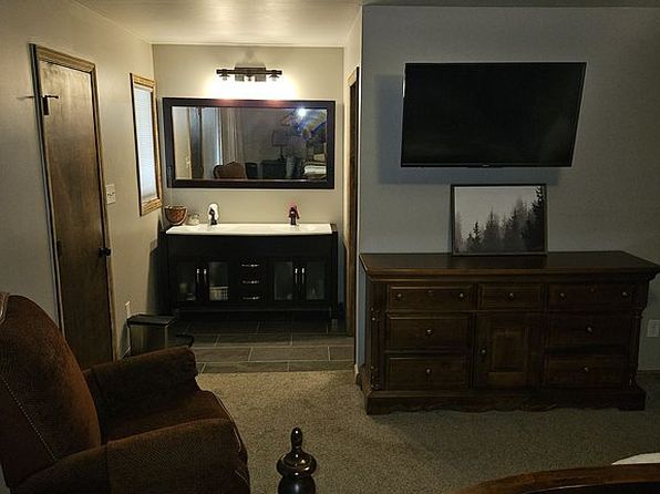 216 Brentwood Cir