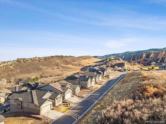 3rd image of 6218 Woodbine Way