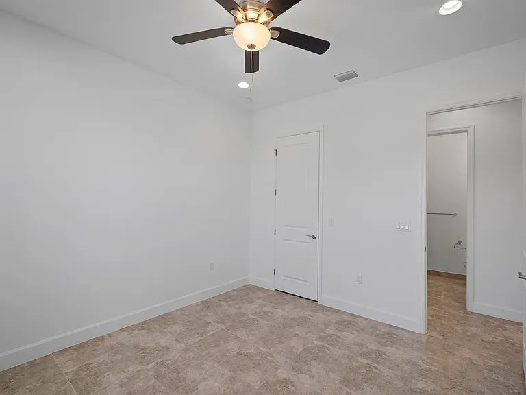 20800 Thistle Leaf Ln — Photo 10