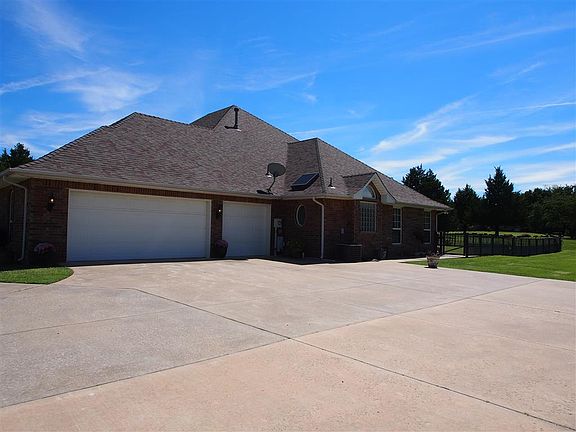 5th image of 106 Shayla Ln