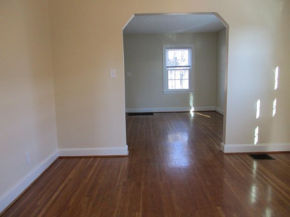 3rd image of 2514 Wallace Ave