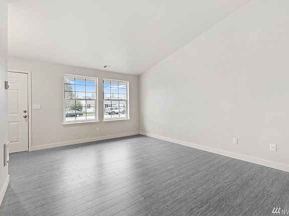 3rd image of 6431 Tacoma Ave S