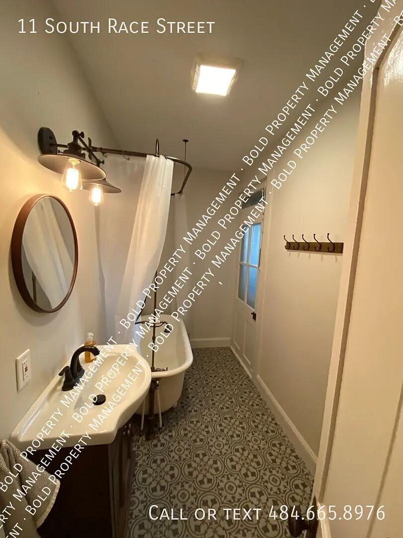 Richland 1 bedroom 1 bath all utilities included — Photo 3