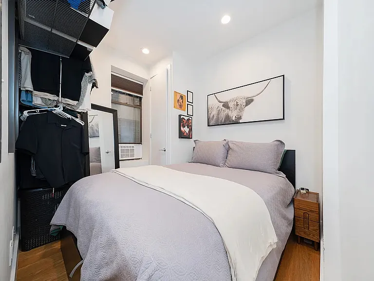 128 W 13th St #5X — Photo 4