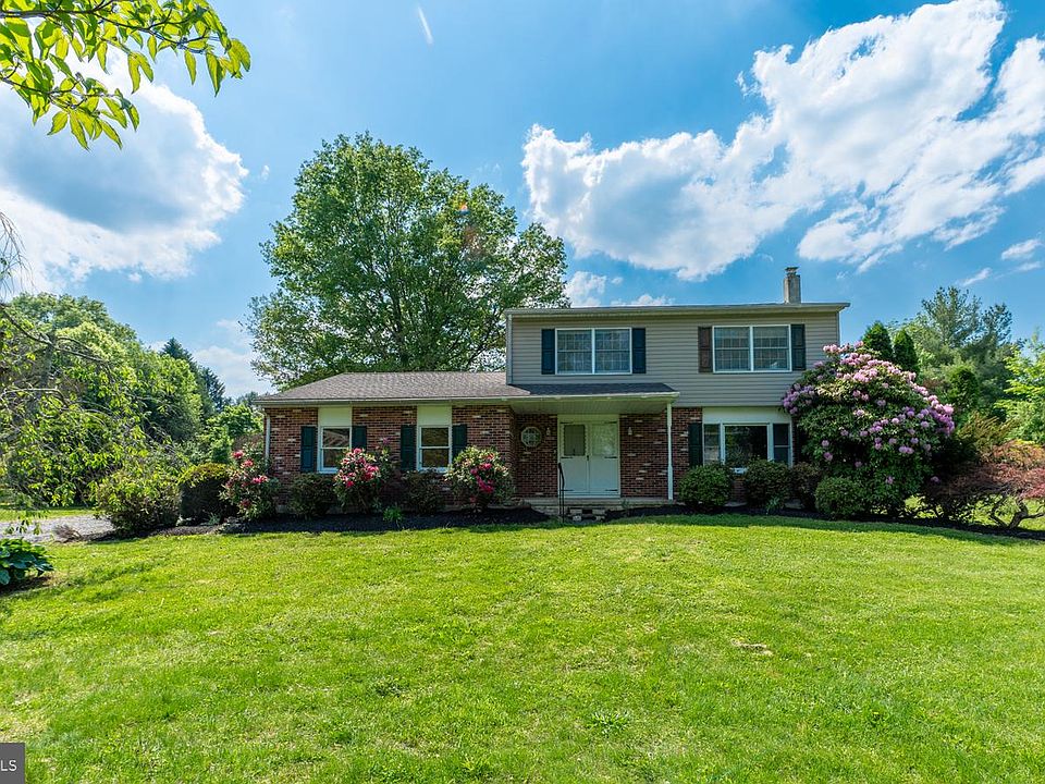 1st image of 223 Trythall Rd