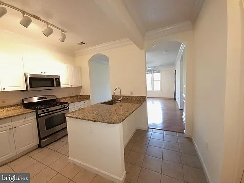 7 Booth St Photo 1