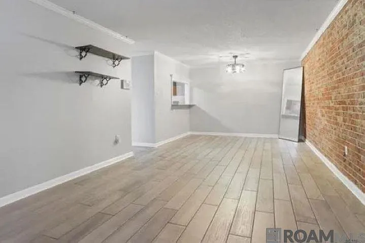 3 bed, 1250 sqft, $1,550 — Photo 2