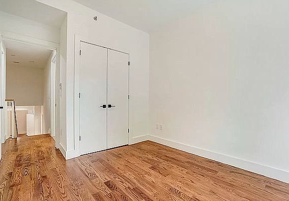 5th image of 149 W 9th St #1C