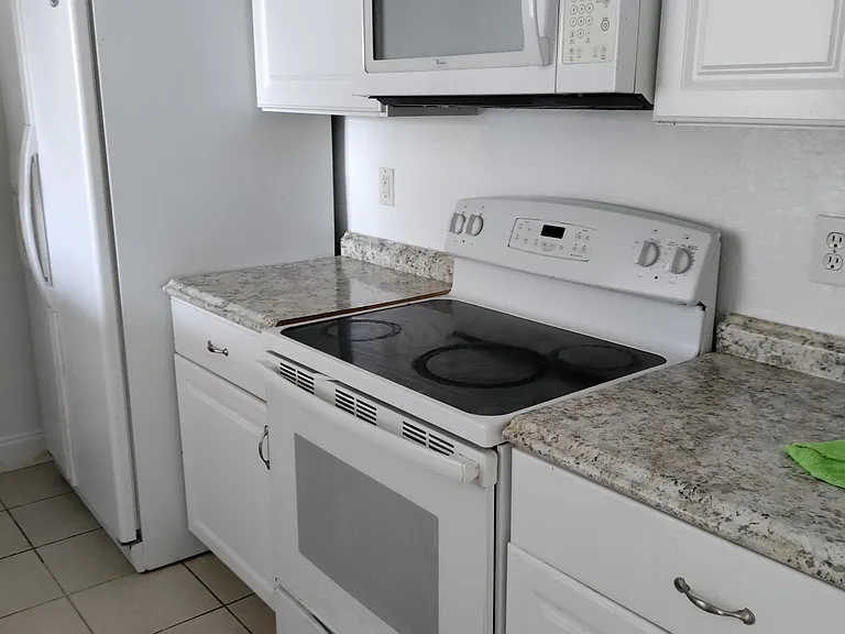 6240 Contessa Dr #105 — Photo 31