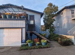 415 Lewis Ln, Pacifica, CA 94044