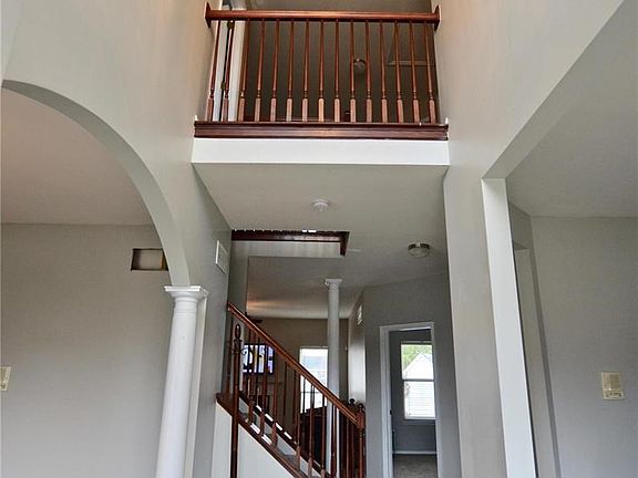 Spacious entry way. Flex room to the right, separate dining room to the left.
