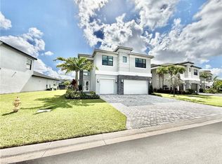 20328 Estero Crossing Blvd, Estero, FL 33928